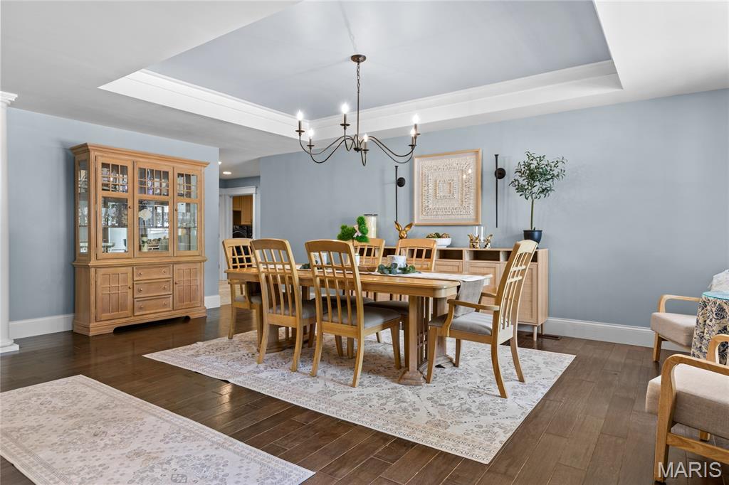 884 Village Brook Court Ballwin, MO 63021 - Photo 4 of 63