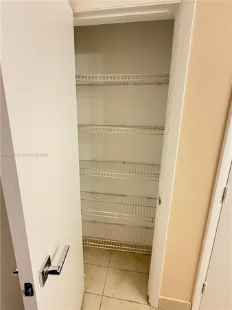 $3,000 | 1900 North Bayshore Drive, Unit 3507, Miami, FL 33132