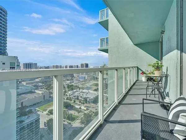 $3,000 | 1900 North Bayshore Drive, Unit 3507, Miami, FL 33132