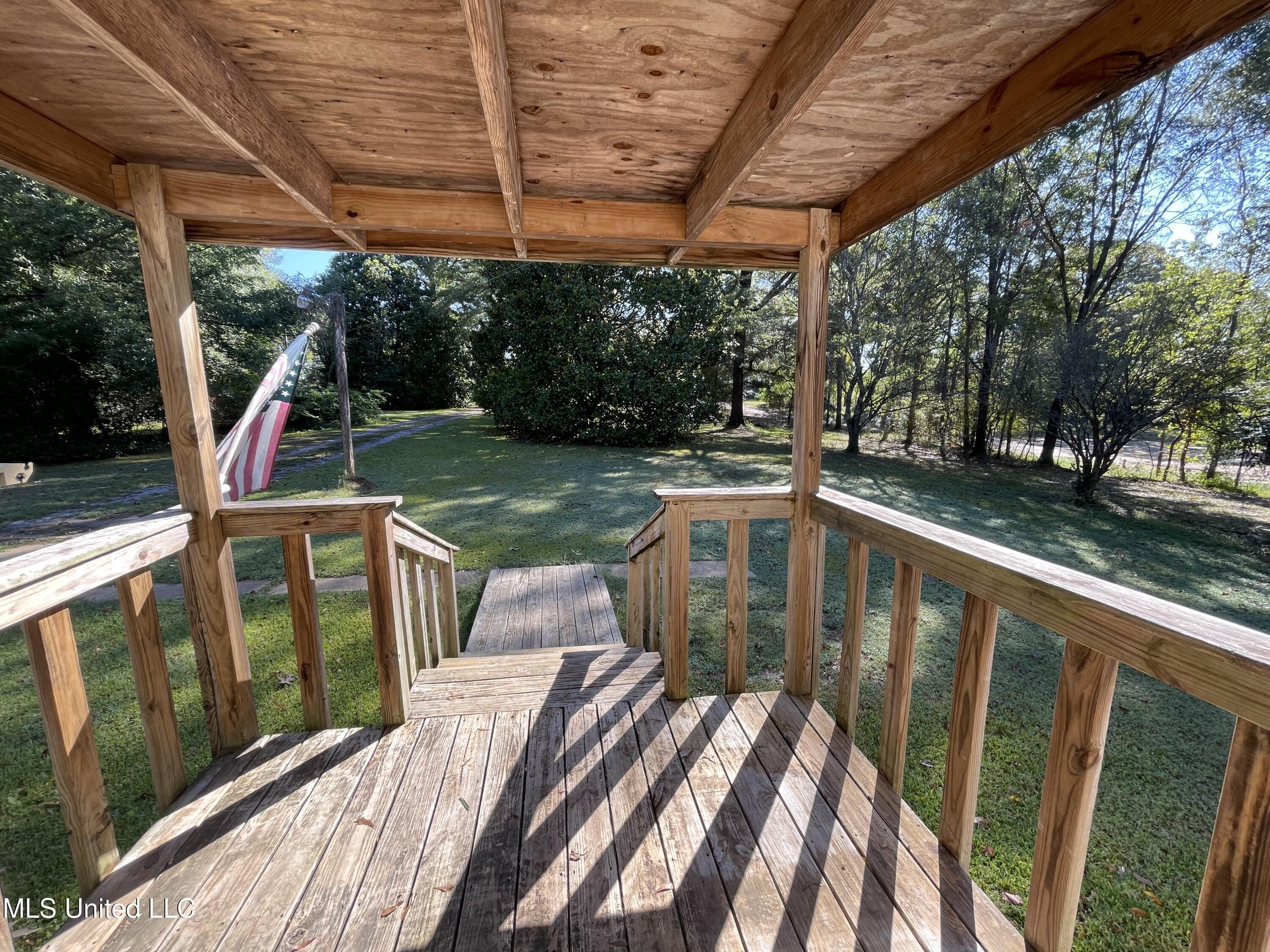 276 Poagville Road Coldwater, MS 38618 - Photo 3 of 22 IMG_8396