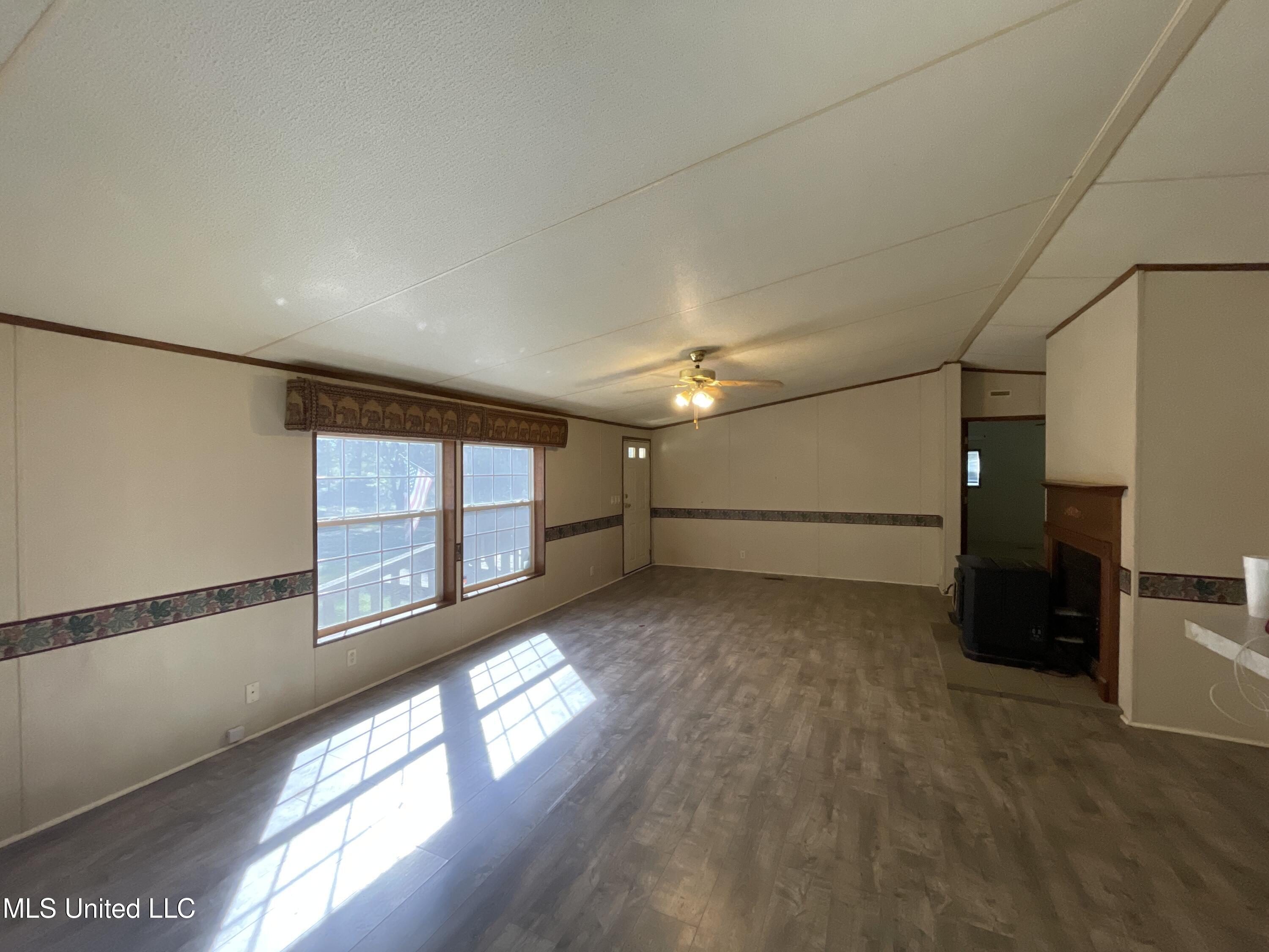 276 Poagville Road Coldwater, MS 38618 - Photo 4 of 22 image