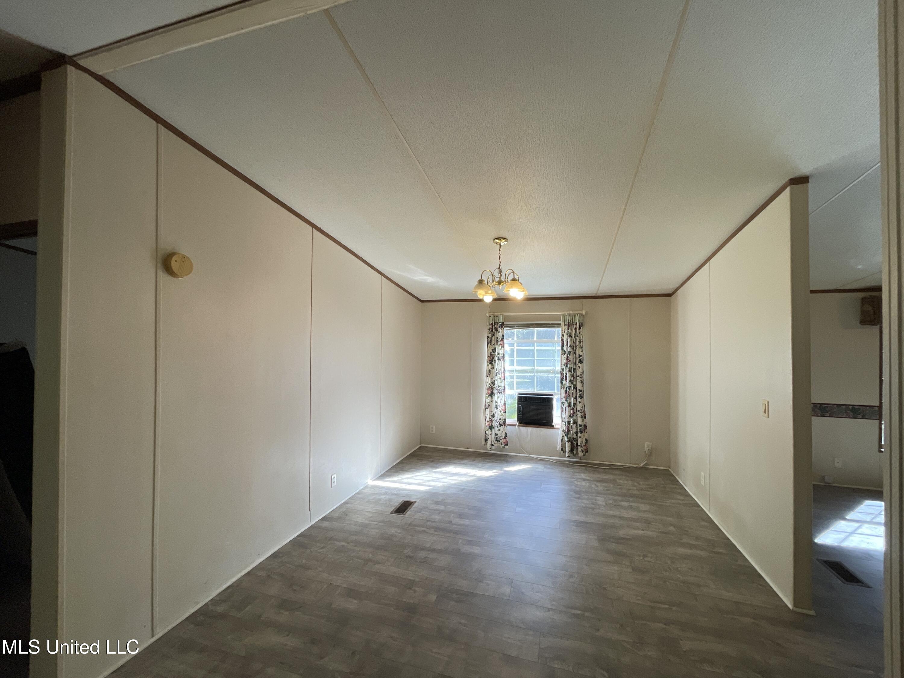 276 Poagville Road Coldwater, MS 38618 - Photo 6 of 22 image