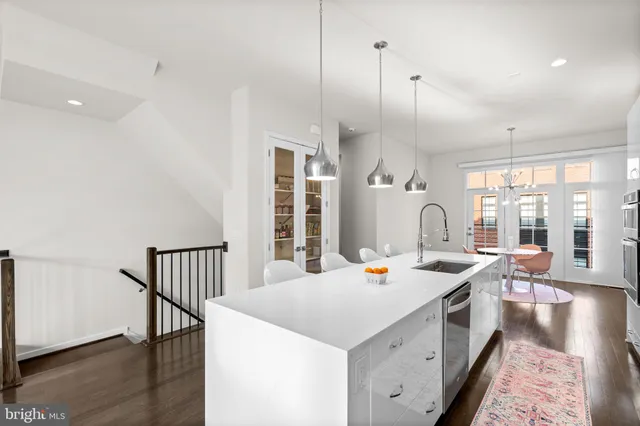 $1,499,000 | 7509 Sawyer Farm Way, Unit 2002, McLean, VA 22102