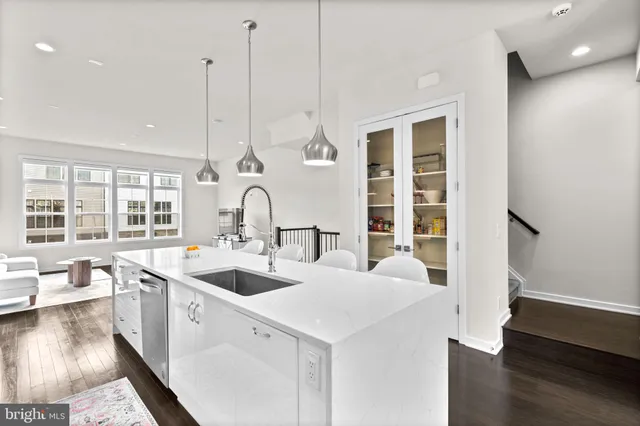 $1,499,000 | 7509 Sawyer Farm Way, Unit 2002, McLean, VA 22102