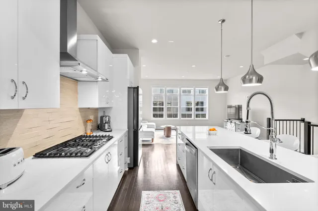 $1,499,000 | 7509 Sawyer Farm Way, Unit 2002, McLean, VA 22102