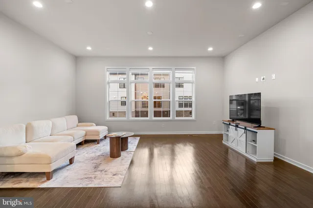 $1,499,000 | 7509 Sawyer Farm Way, Unit 2002, McLean, VA 22102