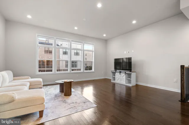 $1,499,000 | 7509 Sawyer Farm Way, Unit 2002, McLean, VA 22102