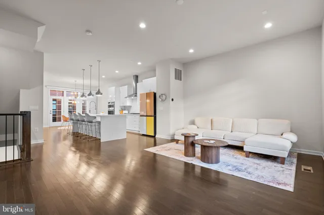 $1,499,000 | 7509 Sawyer Farm Way, Unit 2002, McLean, VA 22102