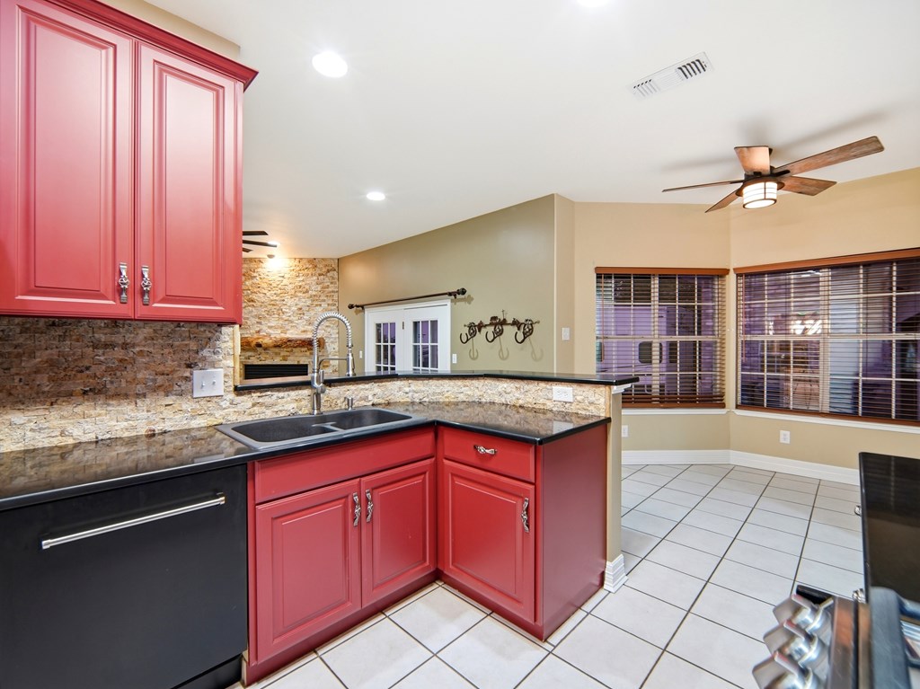 1701 Mount Laurel Trail Kerrville, TX 78028 - Photo 13 of 50