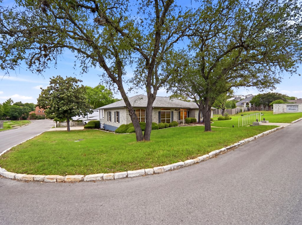 1701 Mount Laurel Trail Kerrville, TX 78028 - Photo 3 of 50