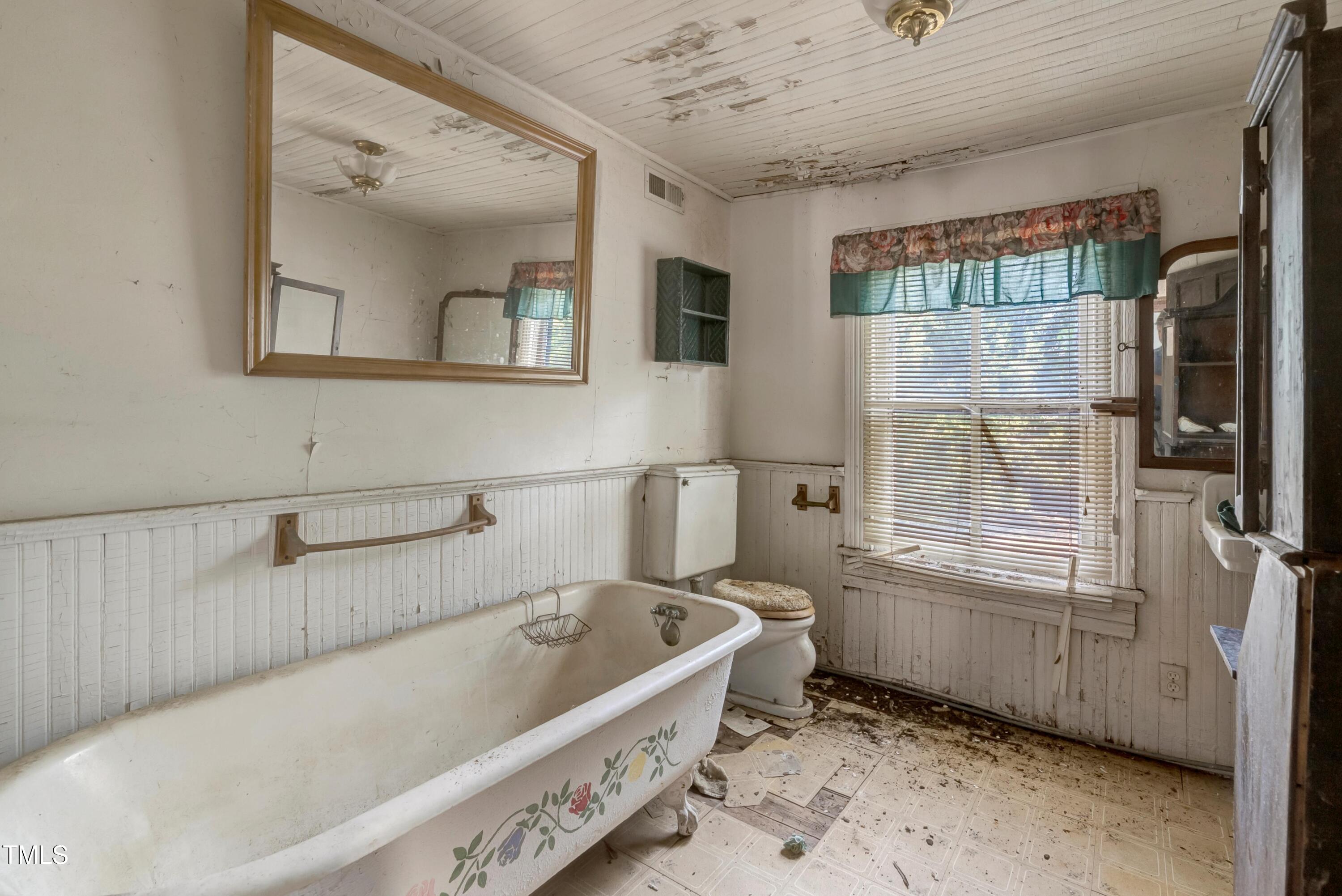 903 Nicholas Street Henderson, NC 27536 - Photo 14 of 22 IMG_7145