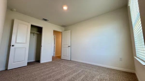 $2,900 | 1940 Lazy Acrs Street, Leander, TX 78641