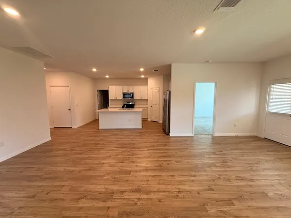 $2,900 | 1940 Lazy Acrs Street, Leander, TX 78641