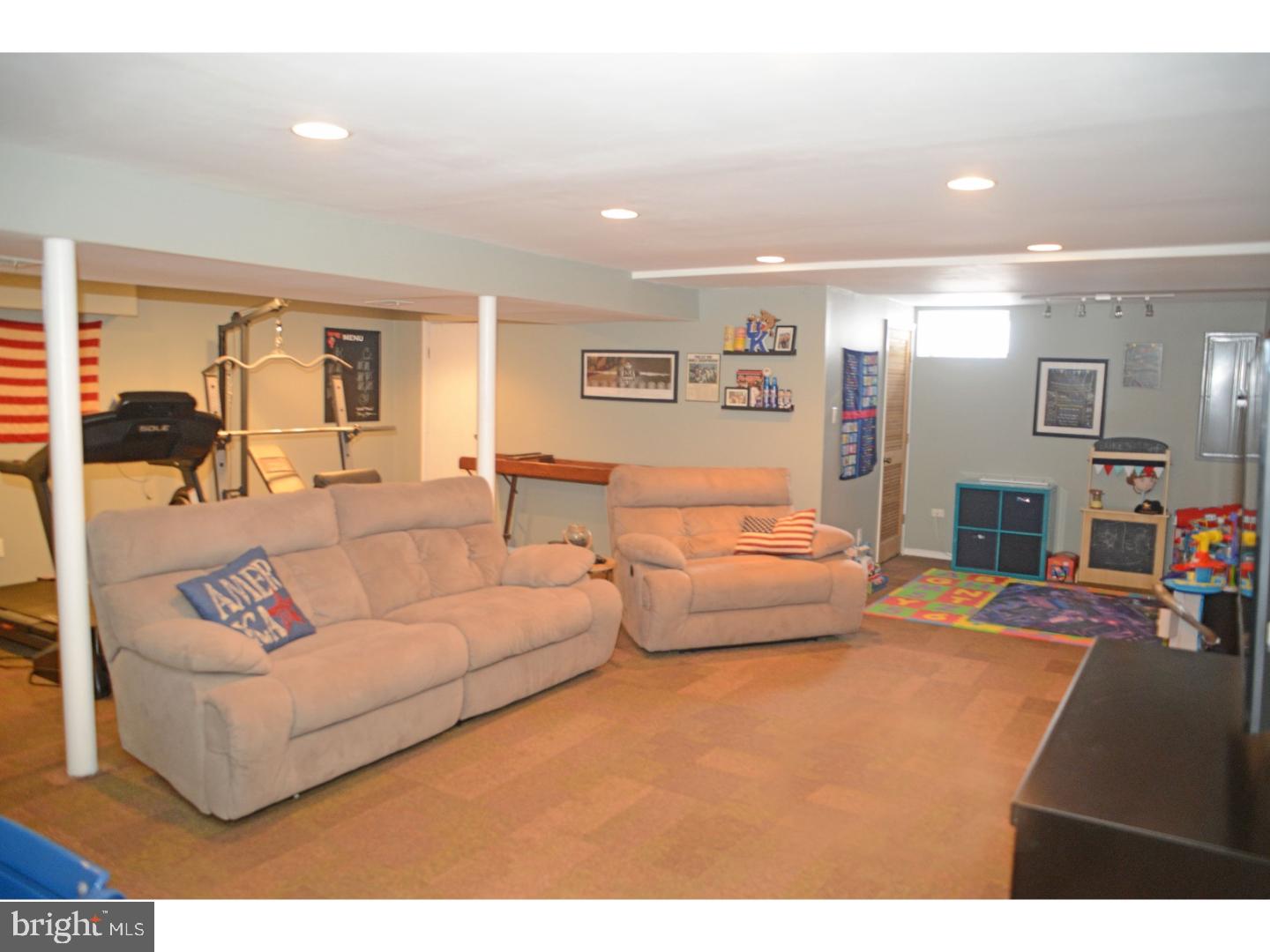211 Wilson Road Blackwood, NJ 08012 - Photo 9 of 19