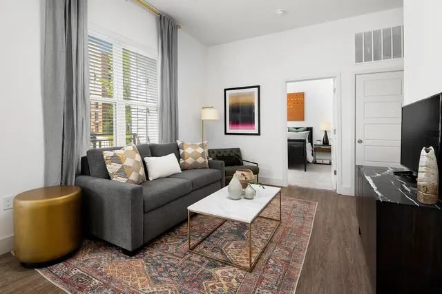 $3,615 | 555 Lakeview Parkway, Unit 3, Vernon Hills, IL 60061