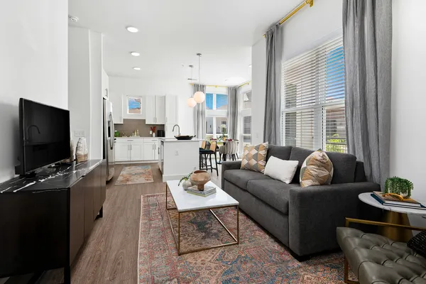 $3,615 | 555 Lakeview Parkway, Unit 3, Vernon Hills, IL 60061