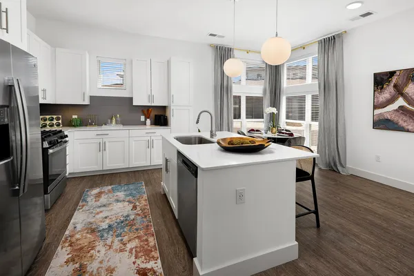 $3,615 | 555 Lakeview Parkway, Unit 3, Vernon Hills, IL 60061