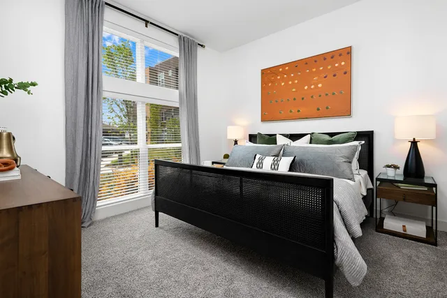 $3,615 | 555 Lakeview Parkway, Unit 3, Vernon Hills, IL 60061