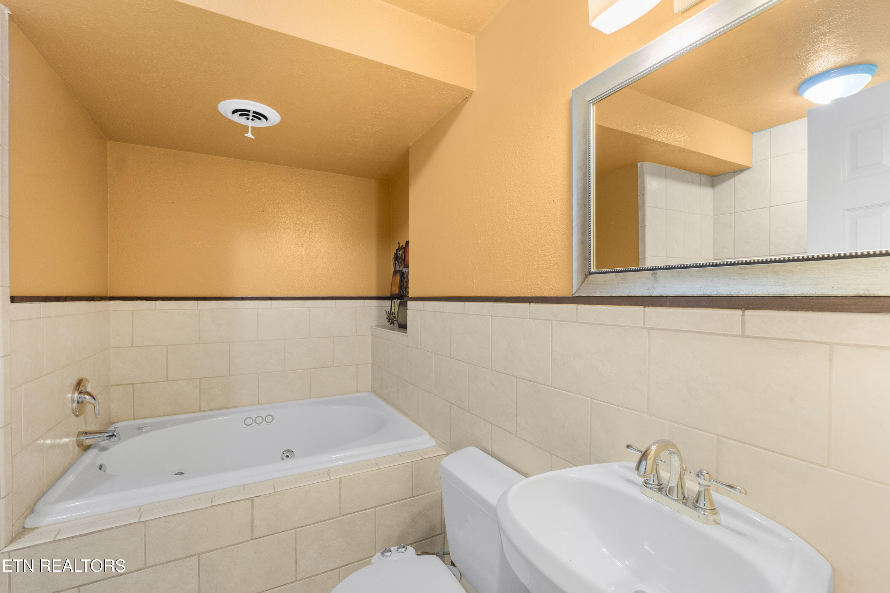 113 Pomona Road Oak Ridge, TN 37830 - Photo 32 of 46 113 Pomona Rd-45