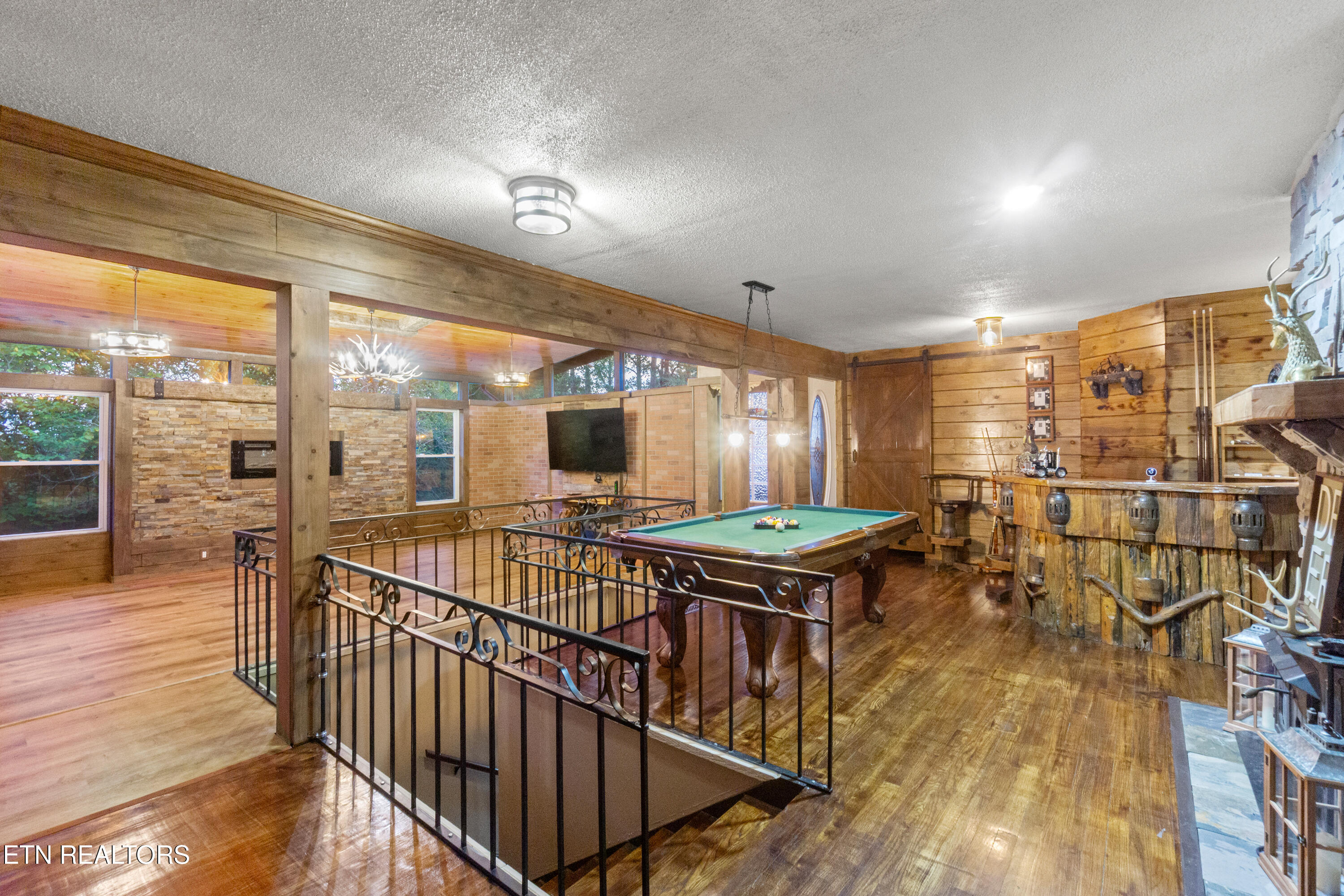 113 Pomona Road Oak Ridge, TN 37830 - Photo 5 of 46 113 Pomona Rd-16