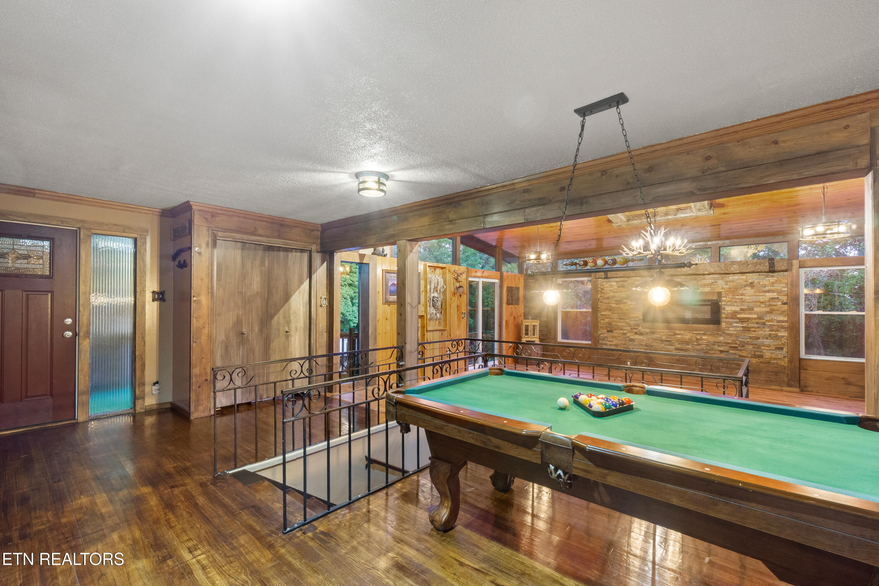 113 Pomona Road Oak Ridge, TN 37830 - Photo 7 of 46 113 Pomona Rd-18