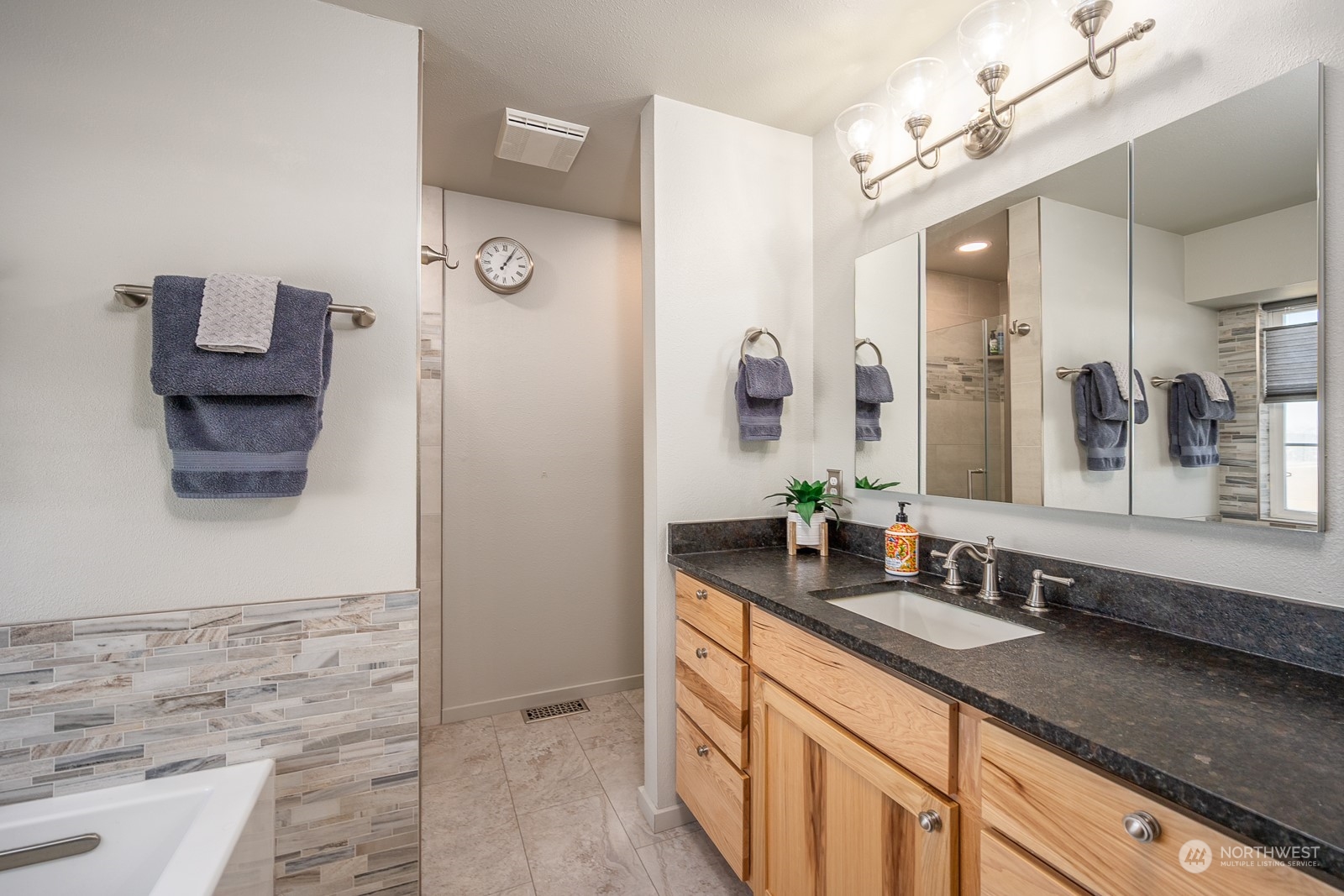 12501 Dodson Road Northwest Ephrata, WA 98823 - Photo 19 of 40 Gallery Image 19