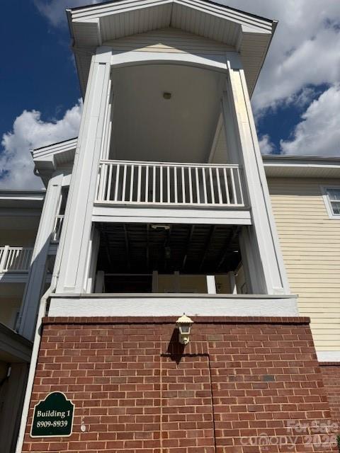 8913 Meadow Vista Road Charlotte, NC 28213 - Photo 2 of 30 a view of stairs
