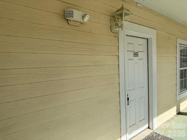 8913 Meadow Vista Road Charlotte, NC 28213 - Photo 3 of 30 a bathroom with a shower