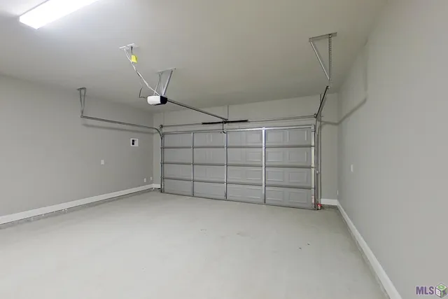 $2,045 | 18722 Citation Way, Zachary, LA 70791