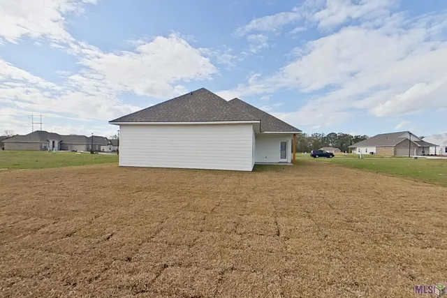 $2,045 | 18722 Citation Way, Zachary, LA 70791