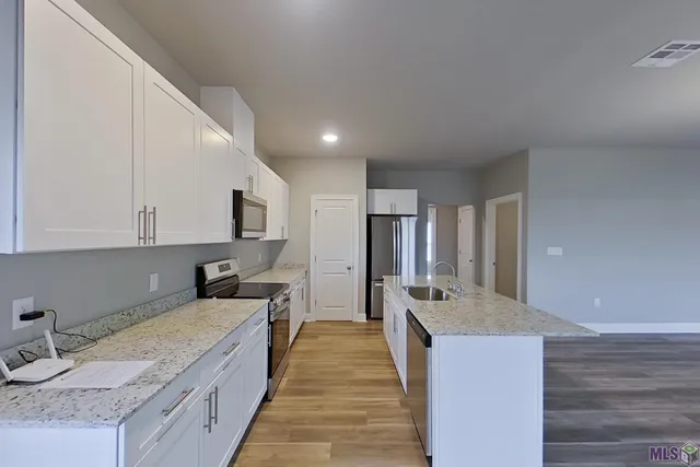 $2,045 | 18722 Citation Way, Zachary, LA 70791