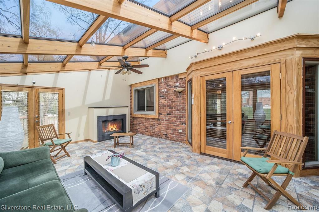 873 North Adams Road Rochester Hills, MI 48309 - Photo 21 of 37