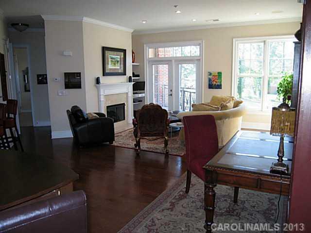 5425 Closeburn Road, Unit 202 Charlotte, NC 28210 - Photo 2 of 8