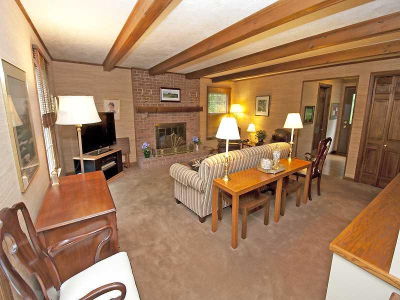 940 Field Club Road Fox Chapel, PA 15238 - Photo 11 of 16 Family Room.