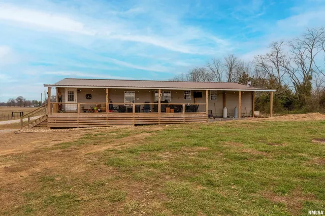 $295,000 | 3996 Belgium Road, Mulkeytown, IL 62865