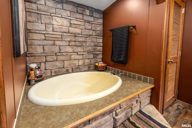 $295,000 | 3996 Belgium Road, Mulkeytown, IL 62865