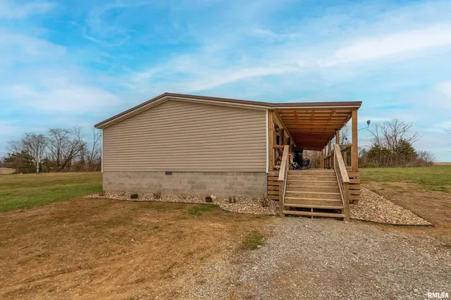 $295,000 | 3996 Belgium Road, Mulkeytown, IL 62865