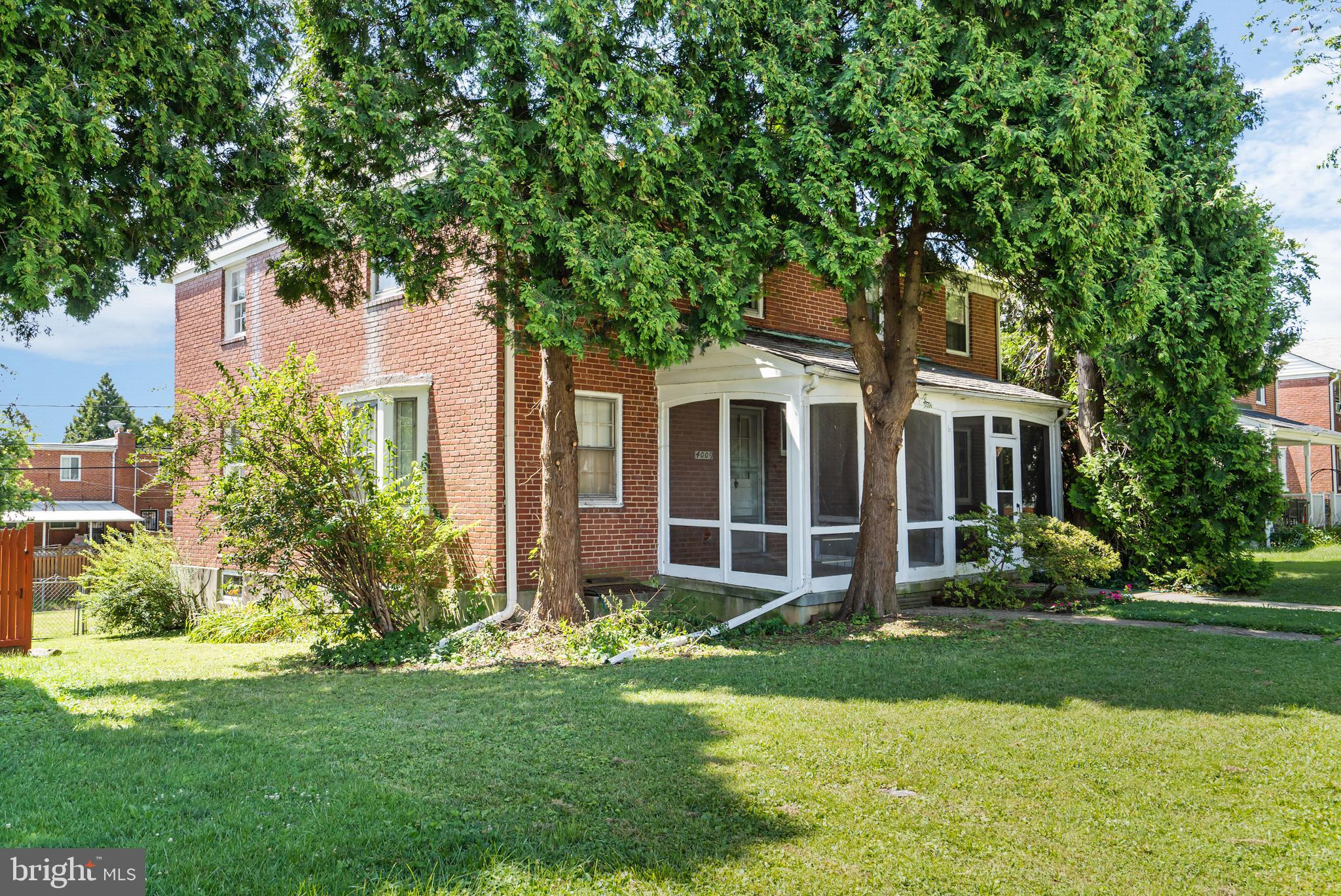 4009 Brookhill Road Baltimore, MD 21215 - Photo 2 of 27 Beautiful Landscaping
