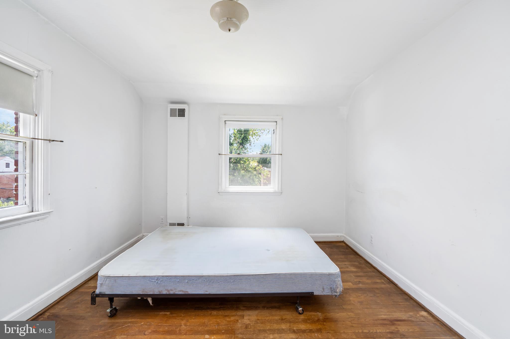 4009 Brookhill Road Baltimore, MD 21215 - Photo 13 of 27 Spacious Bedroom