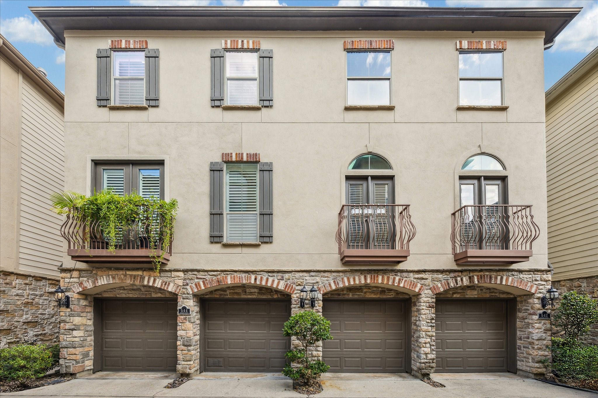 544 Bomar Street Houston, TX 77006 - Photo 43 of 43 This home truly offers the best of both worlds—comfort and convenience in a prime location. Don’t miss your opportunity to call this exceptional property home. Easy to show—schedule your private tour today!