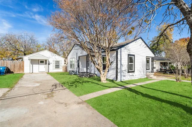 $1,200 | 315.5 Fagg Drive, Lewisville, TX 75057