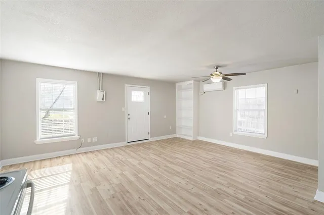 $1,200 | 315.5 Fagg Drive, Lewisville, TX 75057