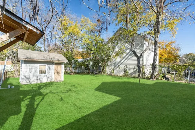 $1,200 | 315.5 Fagg Drive, Lewisville, TX 75057