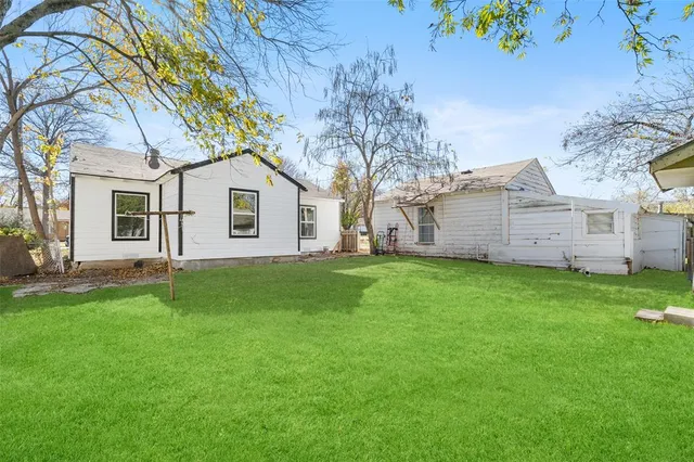 $1,200 | 315.5 Fagg Drive, Lewisville, TX 75057