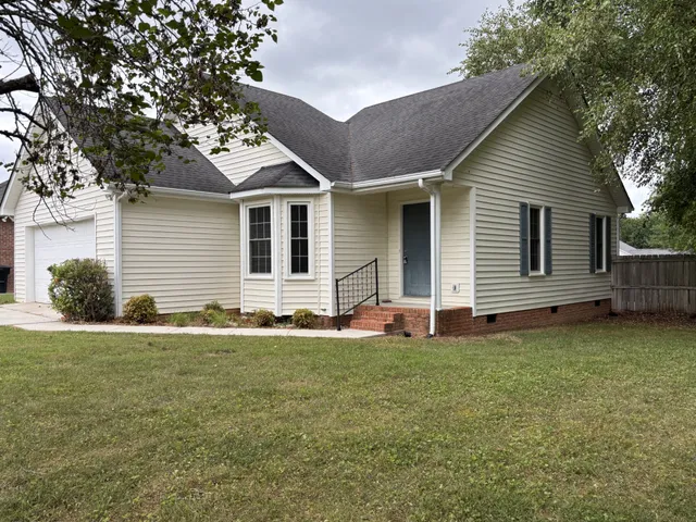 $1,750 | 100 Blue Ridge Avenue, Tullahoma, TN 37388