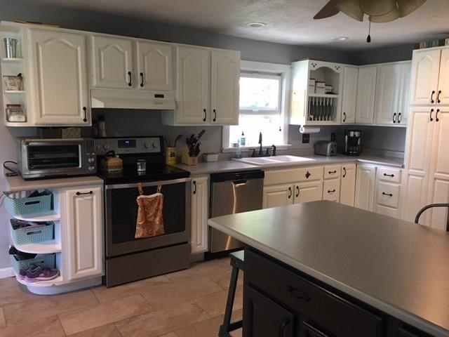 21 Harkness Road North Smithfield, RI 02896 - Photo 11 of 40