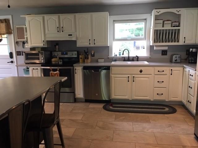21 Harkness Road North Smithfield, RI 02896 - Photo 12 of 40