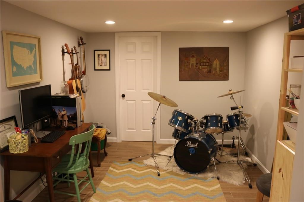 21 Harkness Road North Smithfield, RI 02896 - Photo 33 of 40