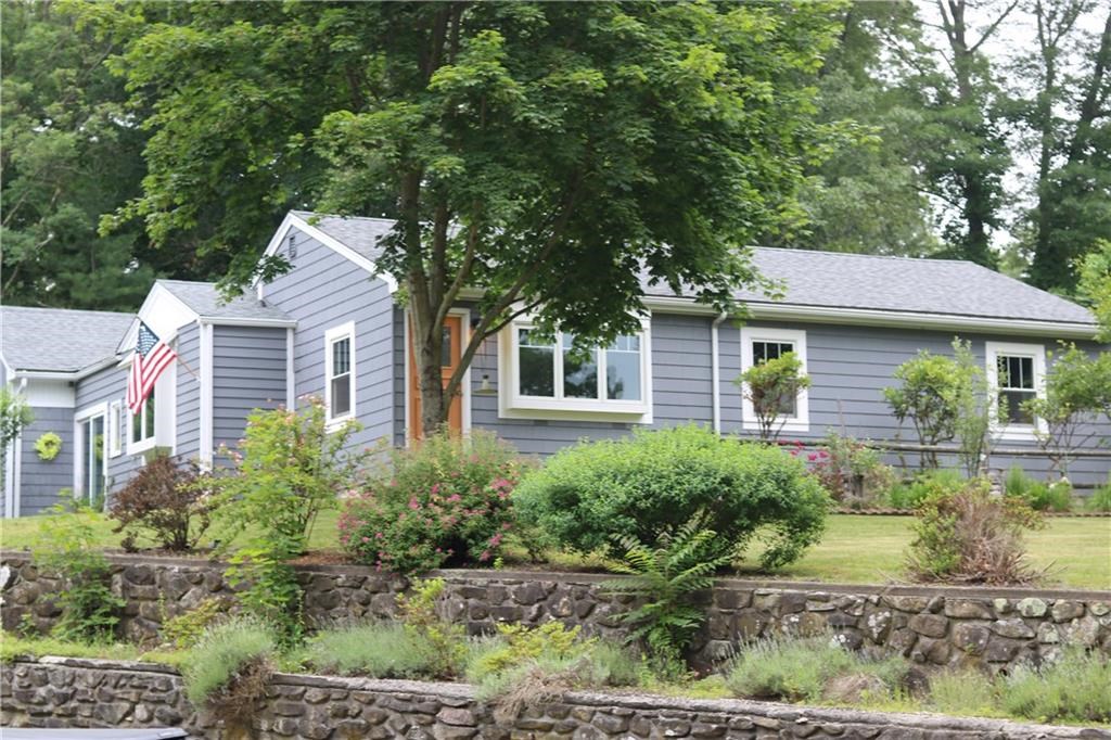 21 Harkness Road North Smithfield, RI 02896 - Photo 4 of 40