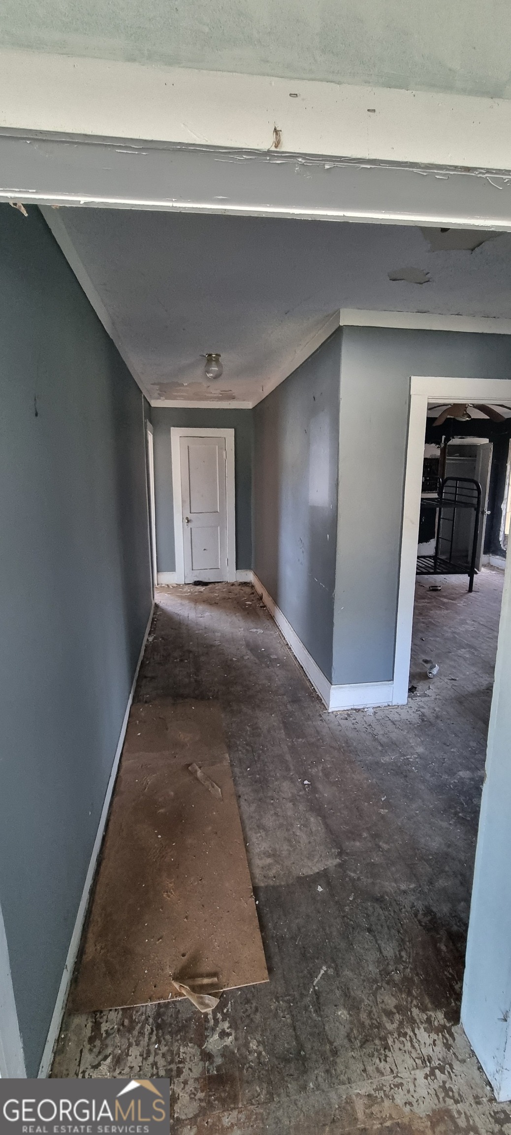 19 Landers Street Newnan, GA 30263 - Photo 22 of 40 a view of a hallway to a house